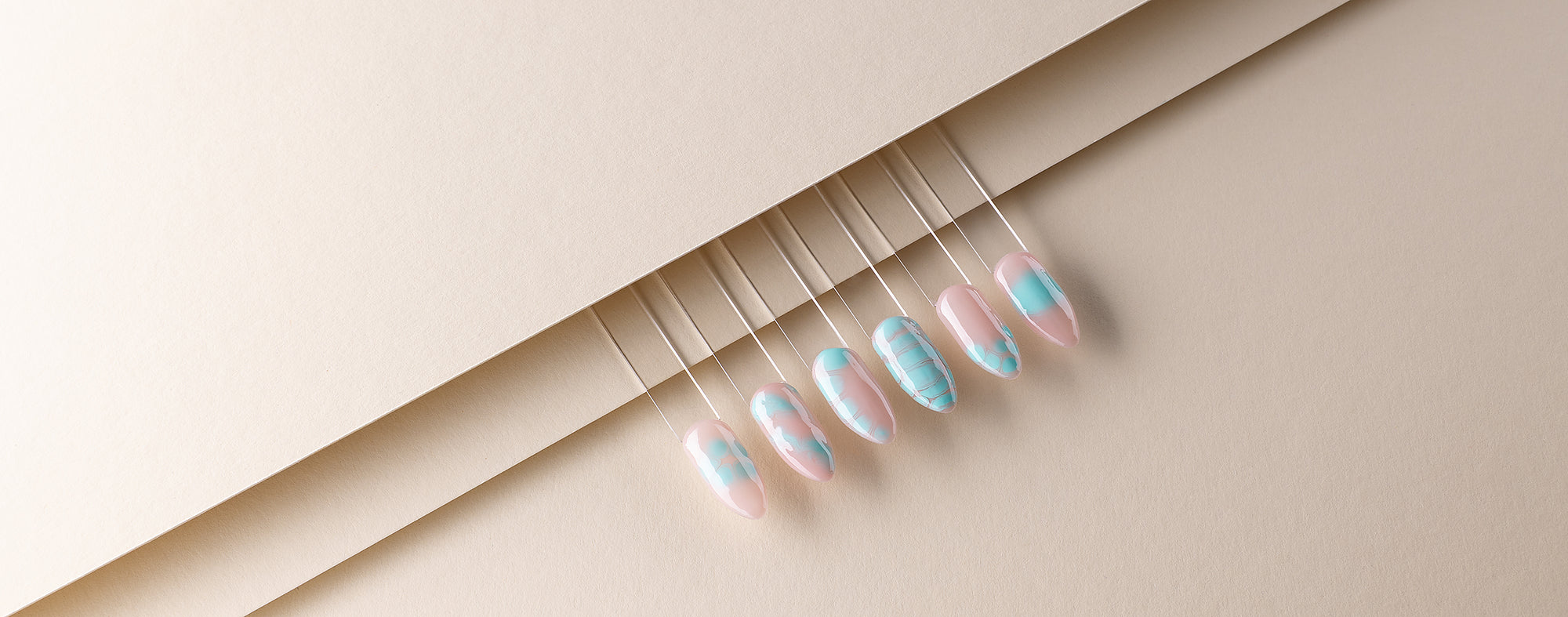Blooming Gel: stijlvolle en eenvoudige NailArt